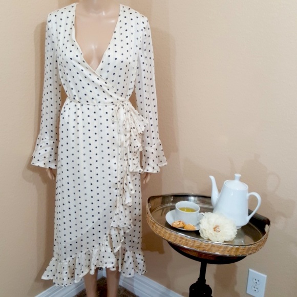Vintage Dresses & Skirts - 🌱 Vintage Ruffle Polka Dot Wrap Dress